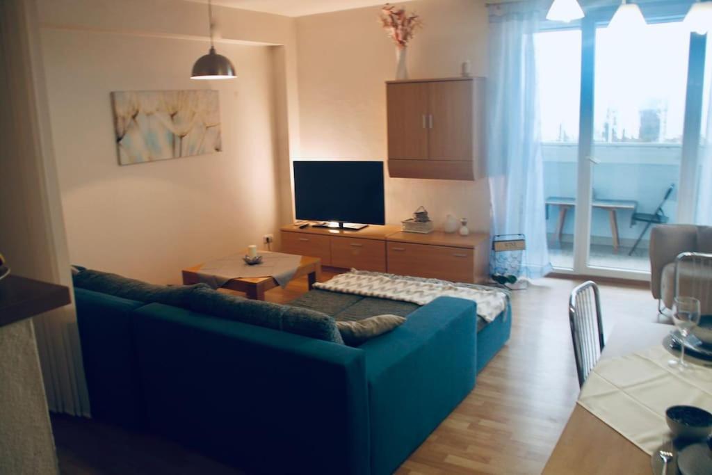 Jasmine Apartment - Free Parking - City Center - Skibus - Tatralandia 5Km Lipótszentmiklós Kültér fotó