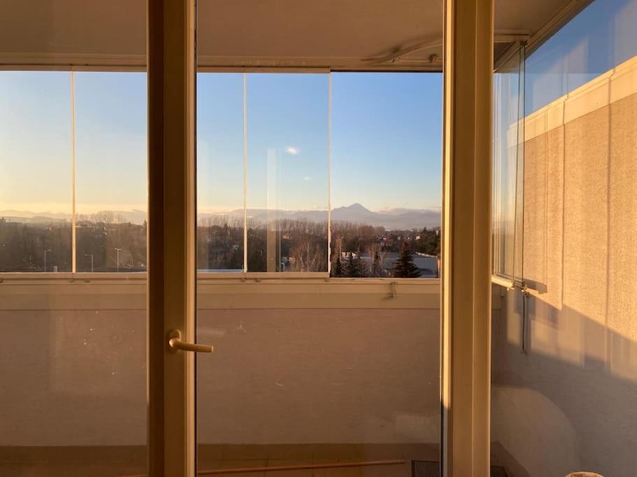 Jasmine Apartment - Free Parking - City Center - Skibus - Tatralandia 5Km Lipótszentmiklós Kültér fotó