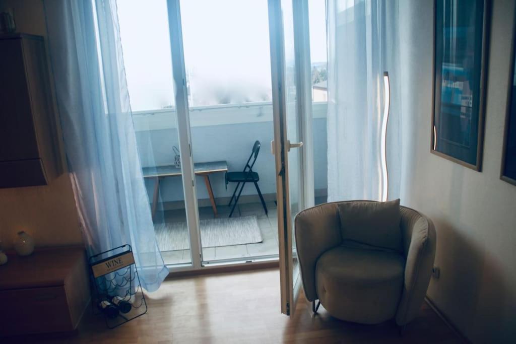 Jasmine Apartment - Free Parking - City Center - Skibus - Tatralandia 5Km Lipótszentmiklós Kültér fotó