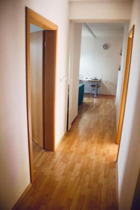 Jasmine Apartment - Free Parking - City Center - Skibus - Tatralandia 5Km Lipótszentmiklós Kültér fotó